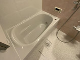 バスルームリフォームお手入れしやすく機能的なシステムバスルームと洗面台