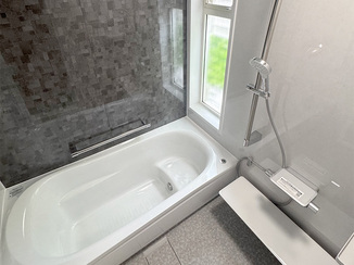 バスルームリフォーム 寒い時期でも暖かく快適なバスルーム＆アレンジ自由な洗面所